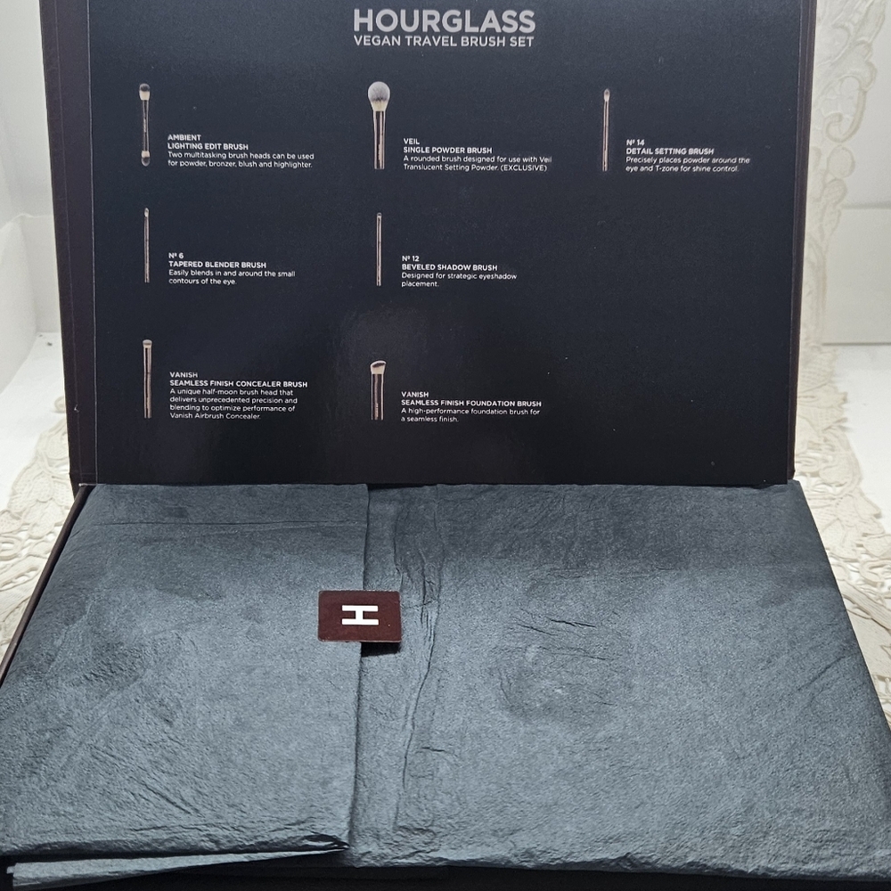 NIB Hourglass Set of 7 Travel Brush Set with Vegan Leather Case - Picture 3 of 13